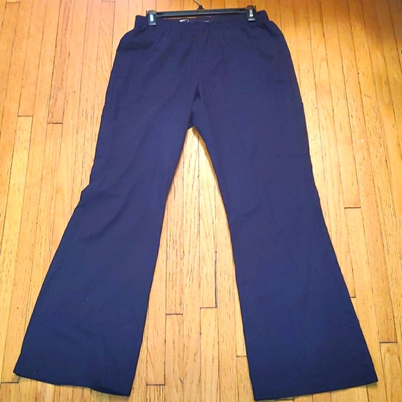 Scrub style pull on pant - Picture 1 of 9